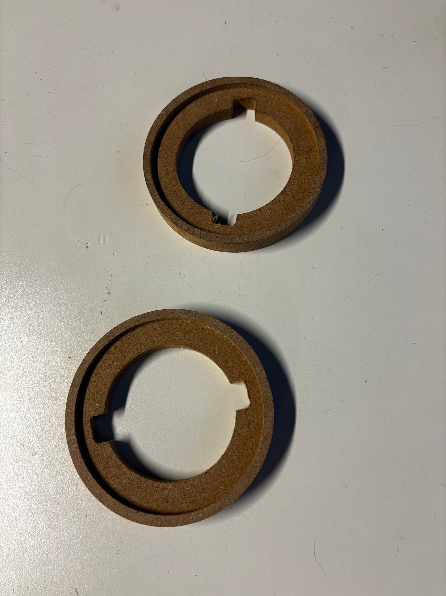 MDF soviterengas diskanteille